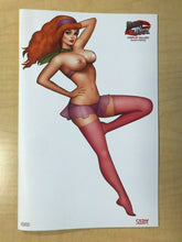 Load image into Gallery viewer, Notti &amp; Nyce Cosplay Gallery DAPHNE NAUGHTY TOPLESS White Variant Nate Szerdy